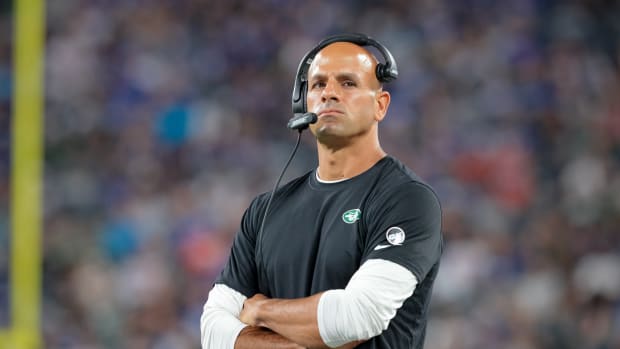 Jets head coach Robert Saleh on sideline